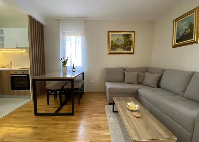 아파트 Miris Tisine *