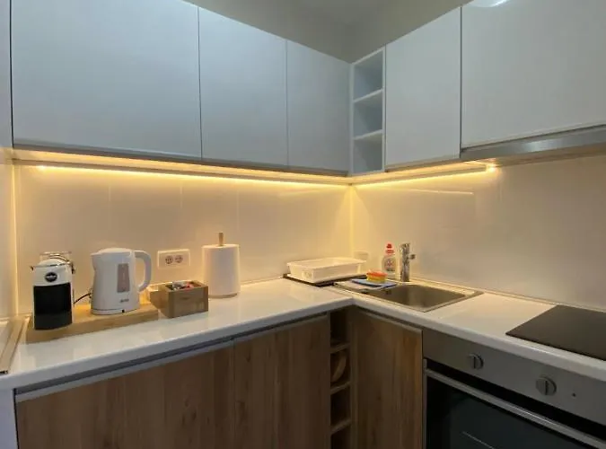 Miris Tisine 즐라티보